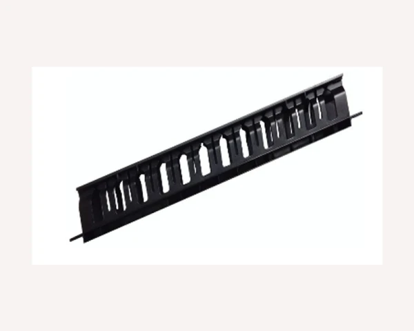 MAXPRO LINE Panel ranžirni 19 inča, kanalica, plastični, 1U 