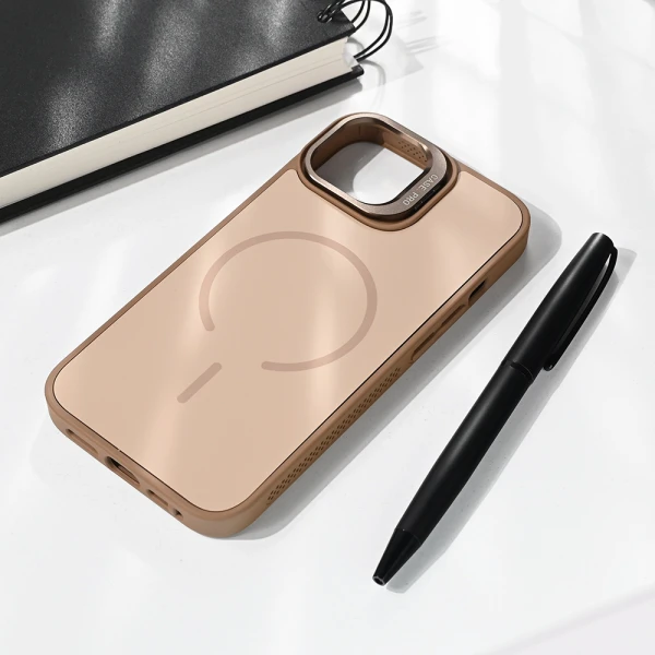 Torbica Magsafe Matte Shield za iPhone 13/14 6.1 braon