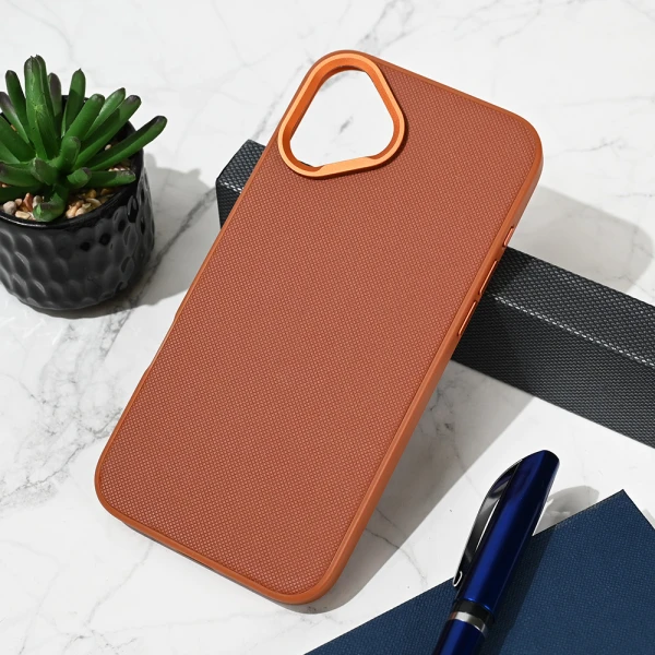 Torbica Urban Case za iPhone 16 Plus 6.7 braon