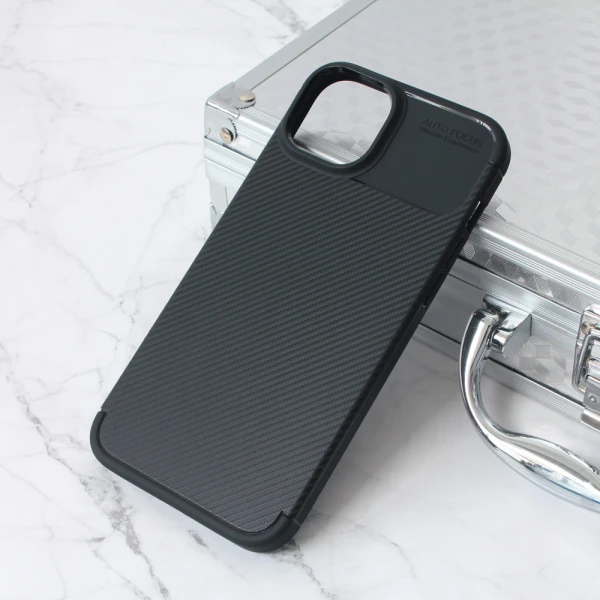 Torbica Defender Carbon za iPhone 15 Plus 6.7 crna