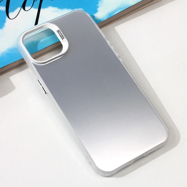 Torbica Clear za iPhone 15 6.1 srebrna