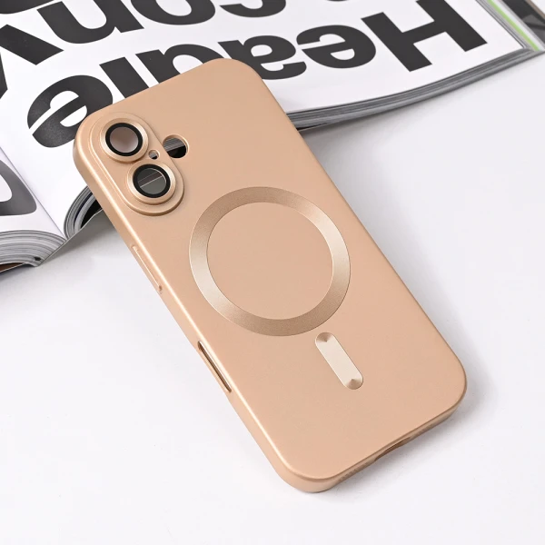 Torbica Magsafe Chrome za iPhone 16 6.1 gold