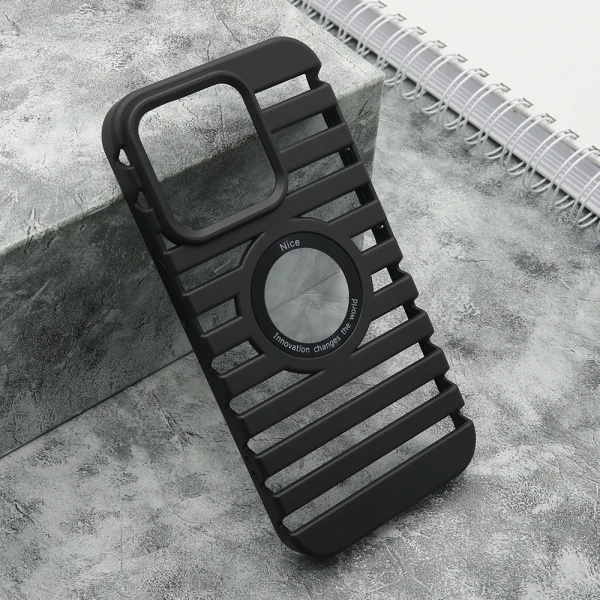 Futrola lines logo cut za iphone 15 pro (6.1) crna
