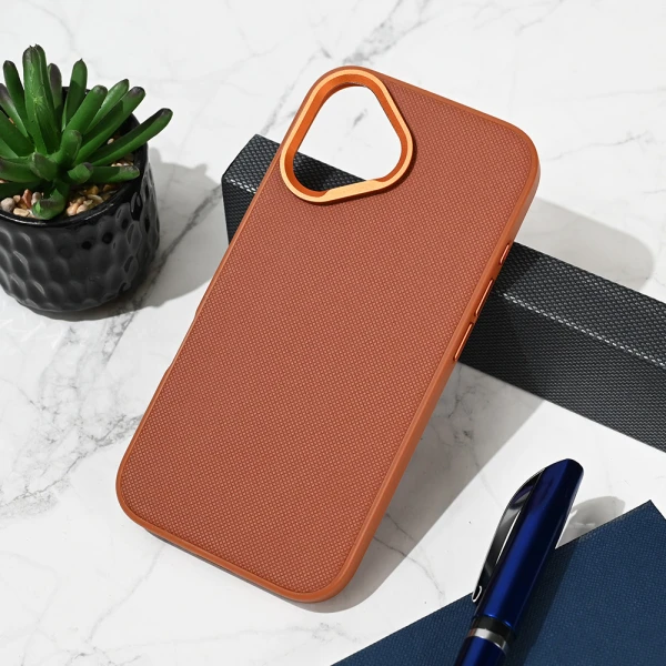 Torbica Urban Case za iPhone 16 6.1 braon
