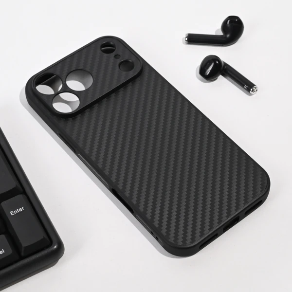 Torbica Carbon fiber za iPhone 17 Pro Max 6.9 crna