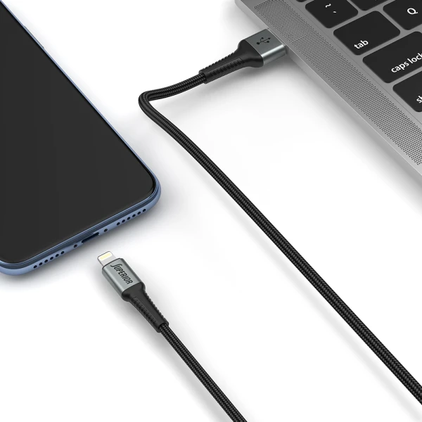 Usb data kabal superior su-k104 fast 12w 2.4a usb a na lightning 1m crni