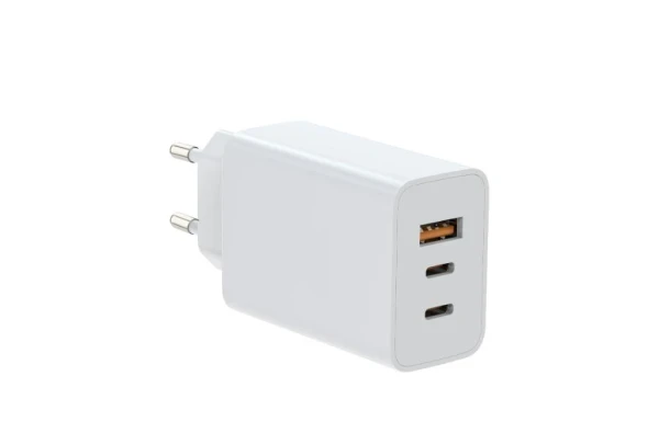Kućni punjac Fulmova GAN PD/65W/bela sa USB-C kablom