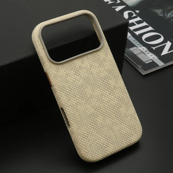 Futrola woven touch magsafe za iphone 17 pro (6.3) krem