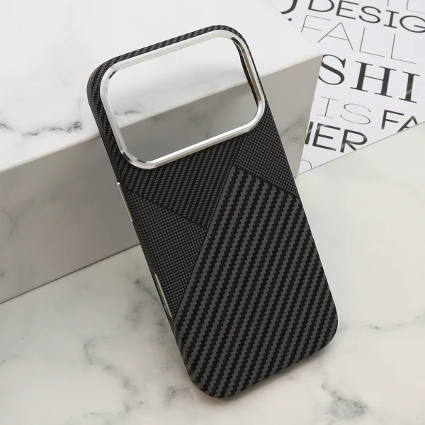Futrola urbanmesh magsafe za iphone 17 pro max (6.9) dz03