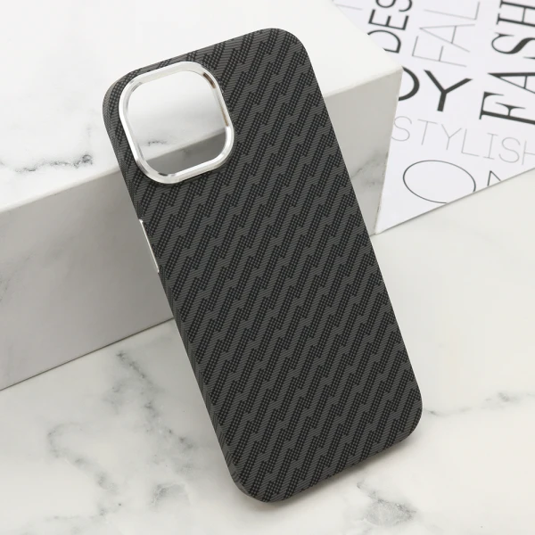 Futrola urbanmesh magsafe za iphone 15 (6.1) dz01