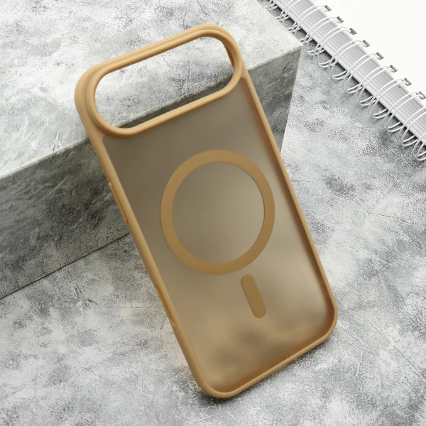 Futrola silky magsafe za iphone air (6.6) zlatna