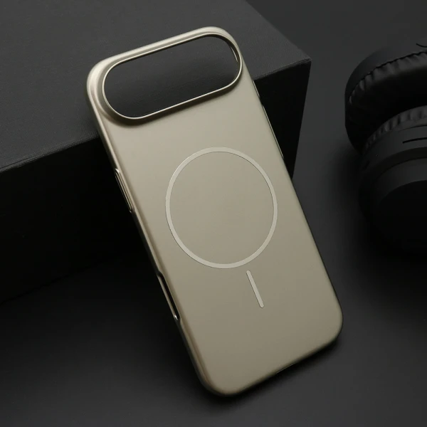 Futrola pure matte magsafe za iphone air (6.6) zlatna