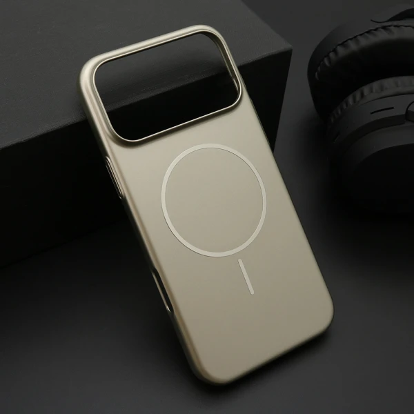 Futrola pure matte magsafe za iphone 17 pro max (6.9) zlatna