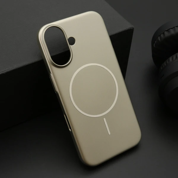 Futrola pure matte magsafe za iphone 16 (6.1) zlatna