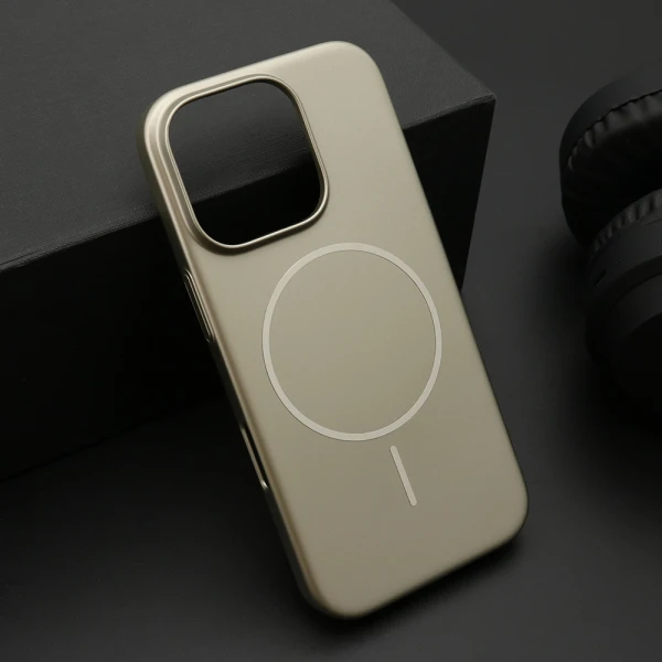 Futrola pure matte magsafe za iphone 16 pro (6.3) zlatna
