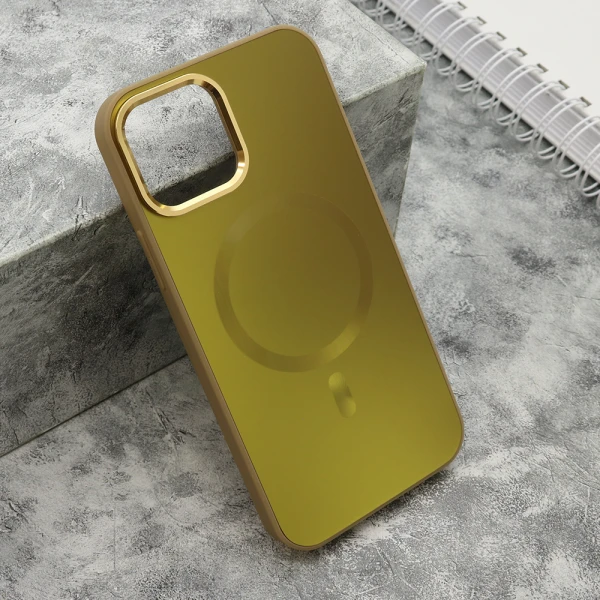 Futrola color metal magsafe za iphone 12 (6.1) zlatna
