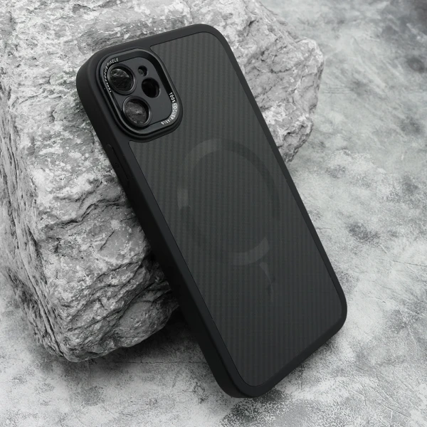Futrola carbon magsafe za iphone 11 (6.1) crna (small camera)