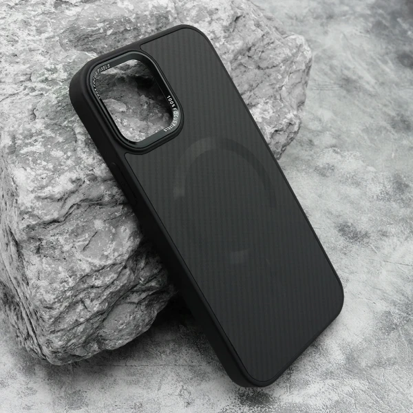 Futrola carbon magsafe za iphone 12/12 pro (6.1) crna (big camera)