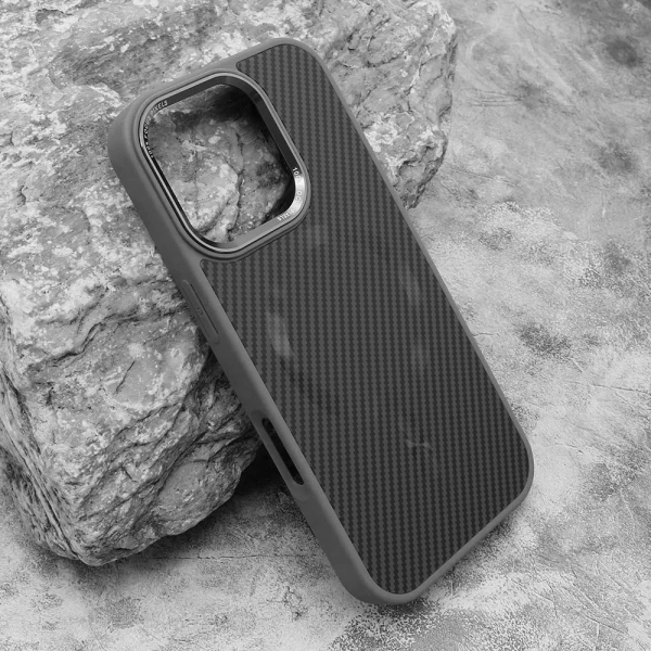Futrola carbon magsafe za iphone 16 pro (6.3) siva (big camera)