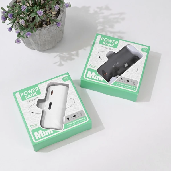 Power bank prenosiva baterija privezak 5000mAh 15W lightning bela