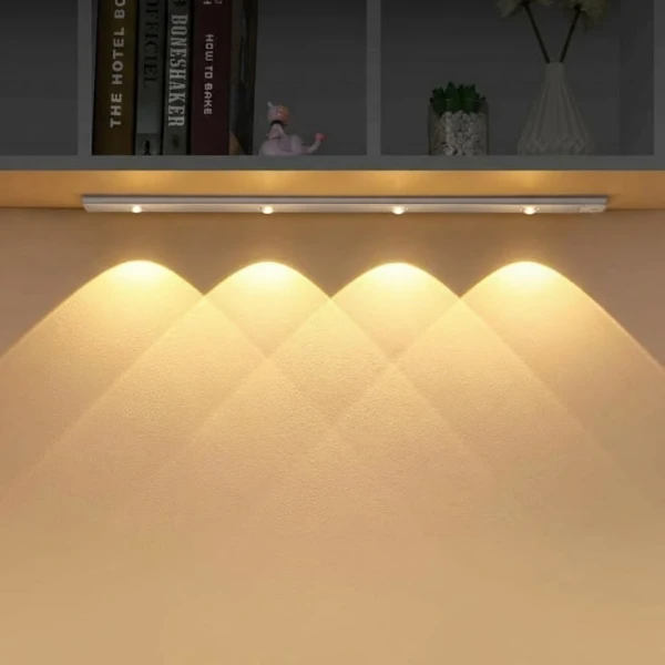 Punjiva LED lampa sa PIR senzorom