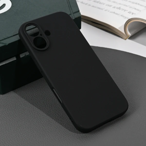 Torbica silikonska Skin za iPhone 17 6.3 mat crna