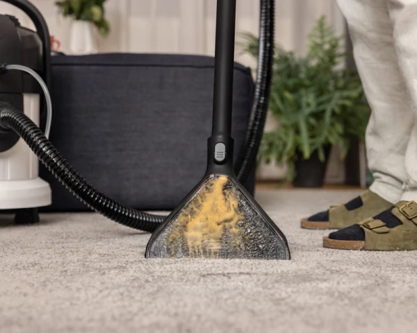 KARCHER SE 4 Usisivač za suvo i mokro usisavanje (1.081-150.0)